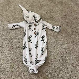 Caden Lane knotted newborn gown